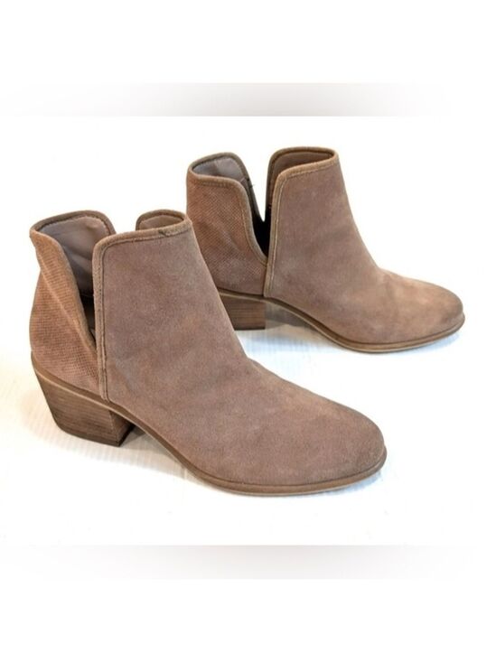 bp Shoes - BP Tan Ankle Boots